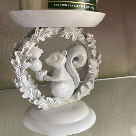 Bath & Body Works Accents Nwtsquirrel Leaves Ring Pedestal By Bath